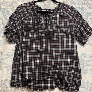 True Craft SZ: M soft plaid top fringe sleeves &bottom hem.Pink,white, dark gray